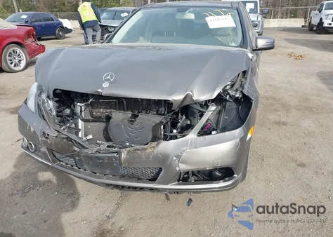 2011 Mercedes-Benz E 350 4Matic z USA, uszkodzony, nr VIN WDDHF8HB2BA482172